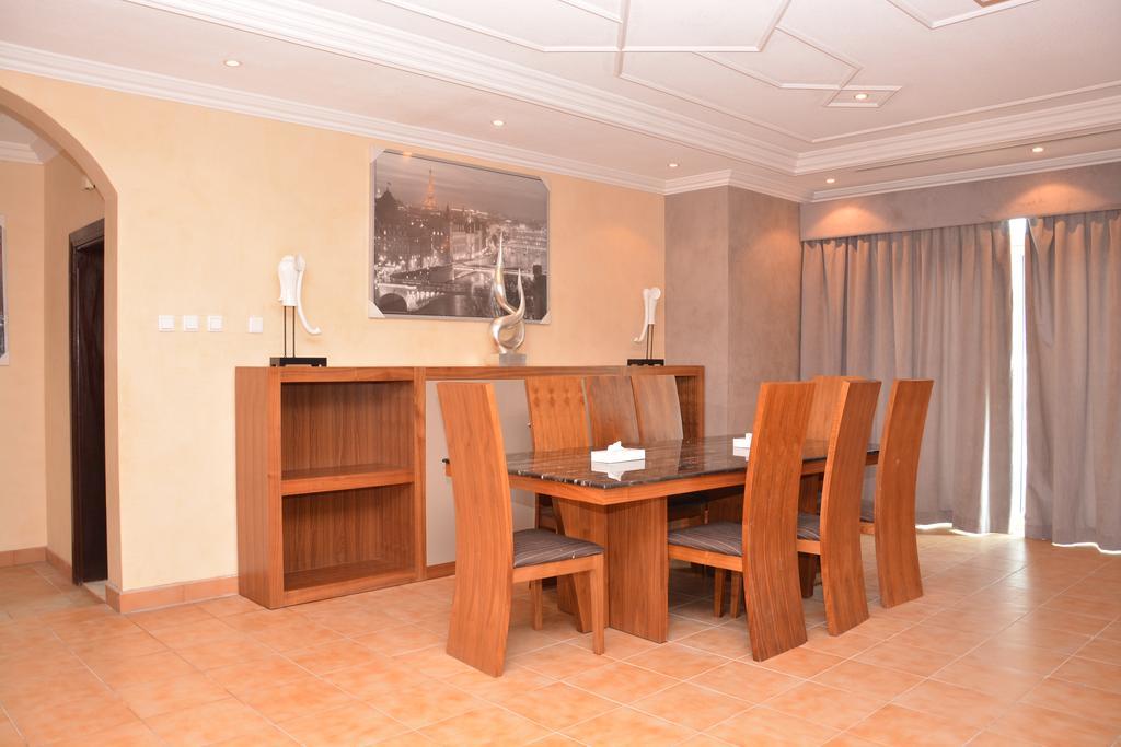 Janadriyah Suites 13 Nadinah Exteriör bild